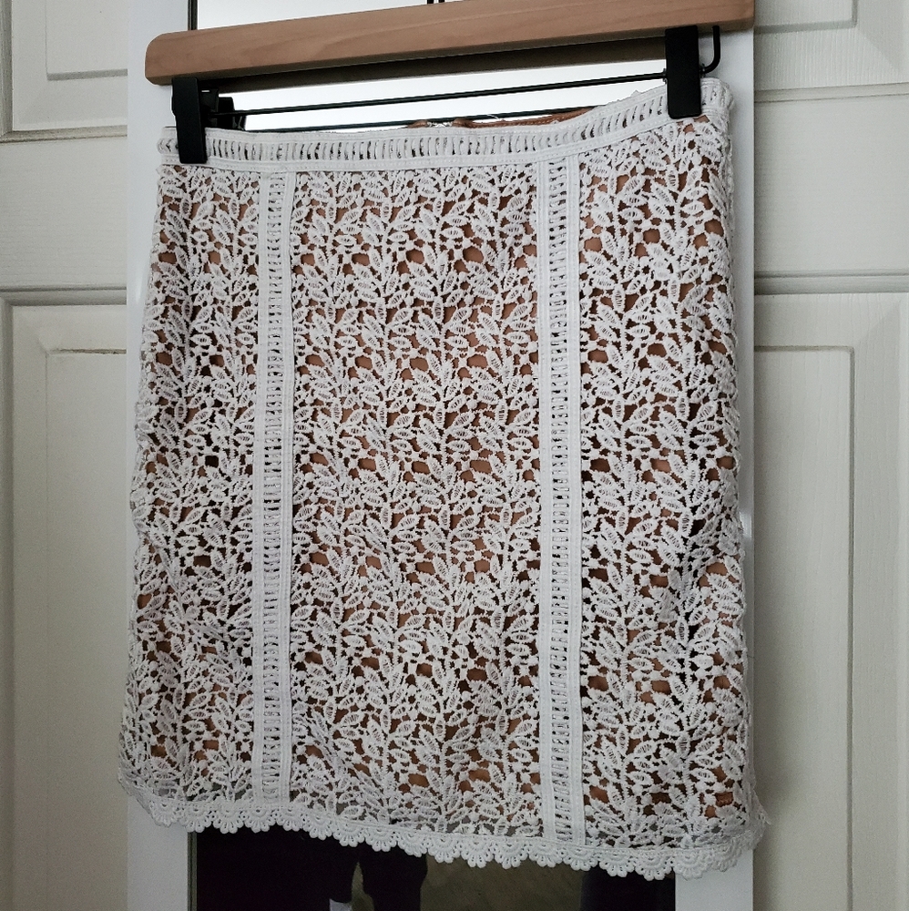 Kendall & Kylie white/nude crochet lace skirt